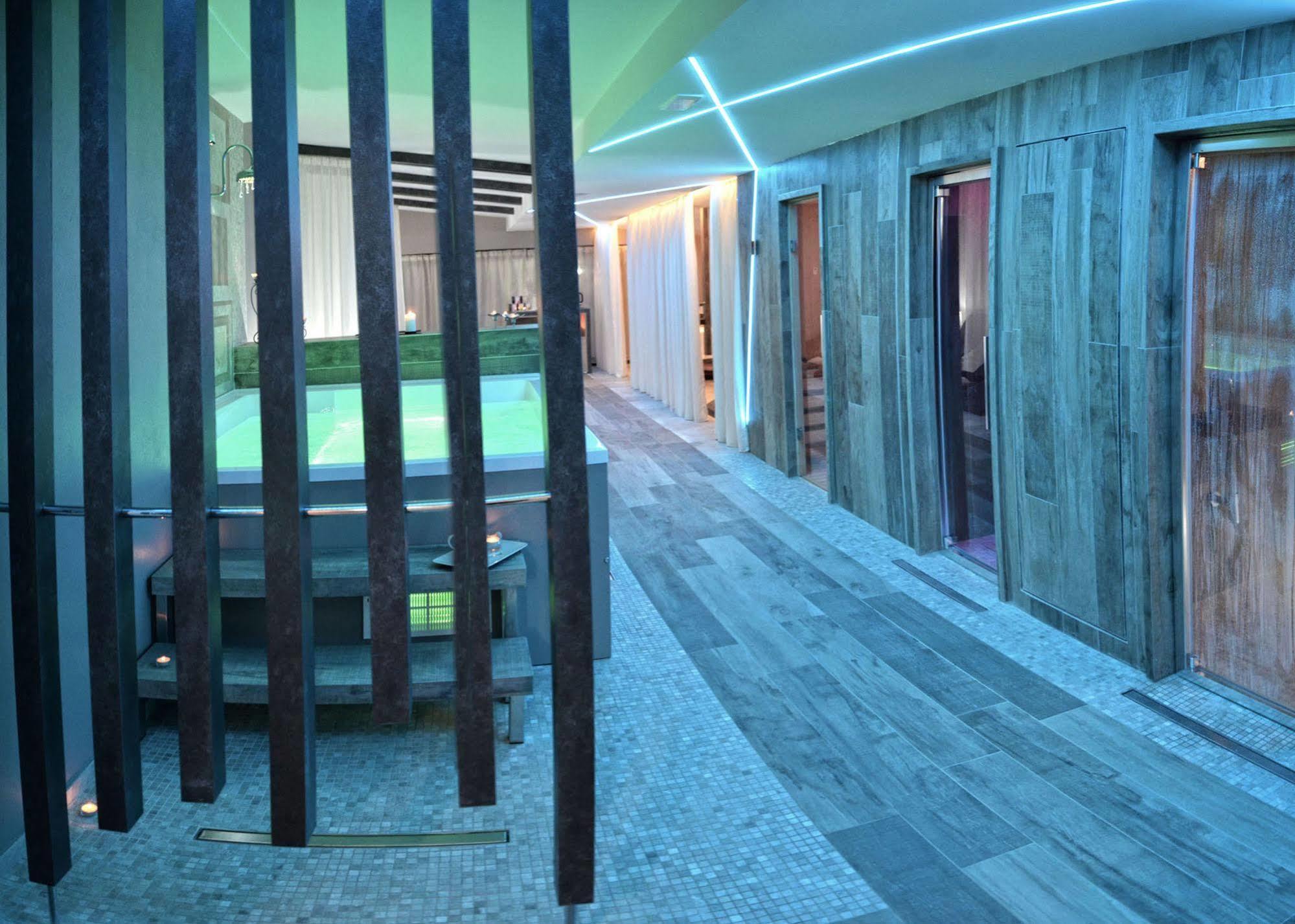 Vea Resort Hotel Mercato San Severino Exterior foto